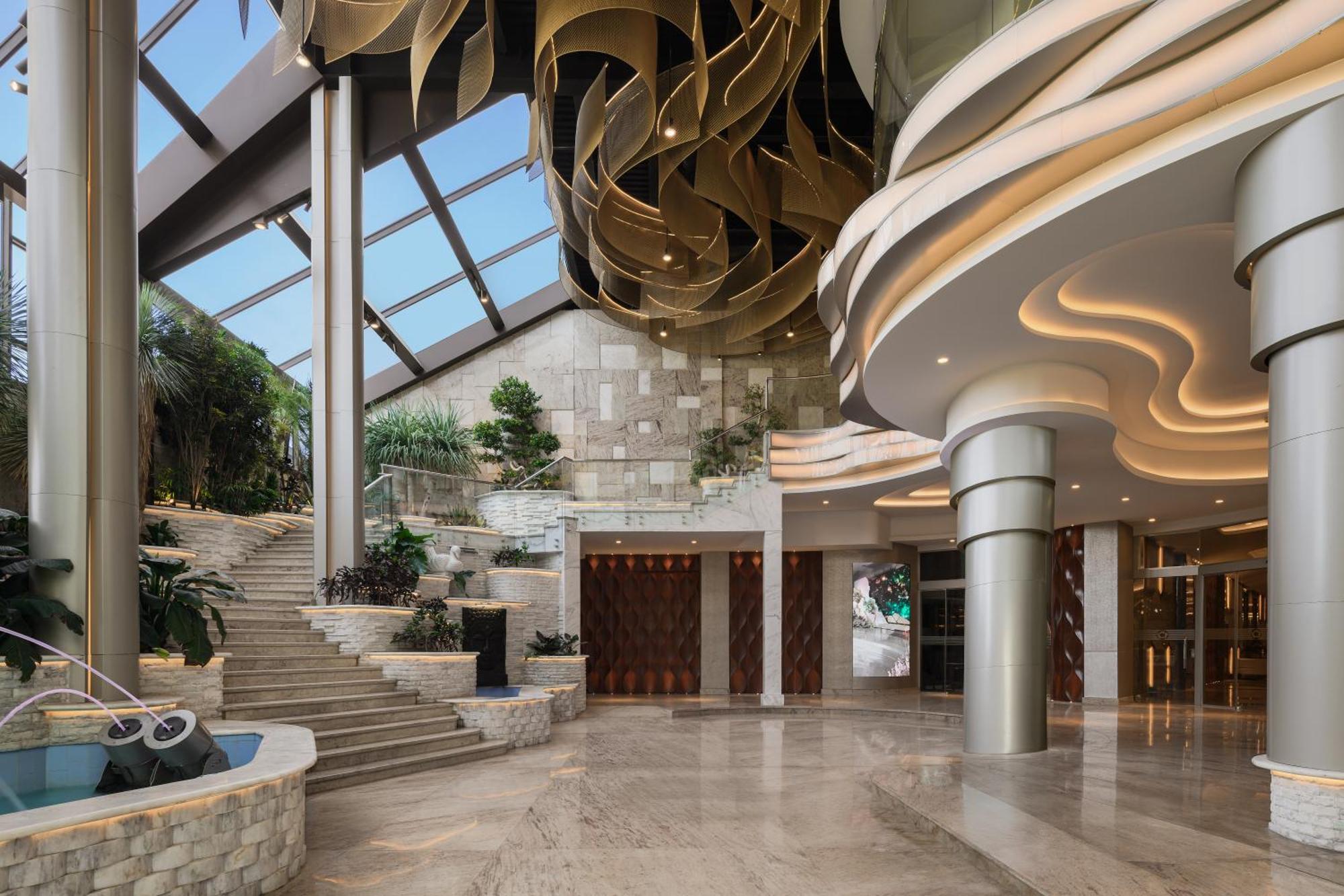 Mirage Hotel & Conference Center Александрия Экстерьер фото The lobby of the hotel